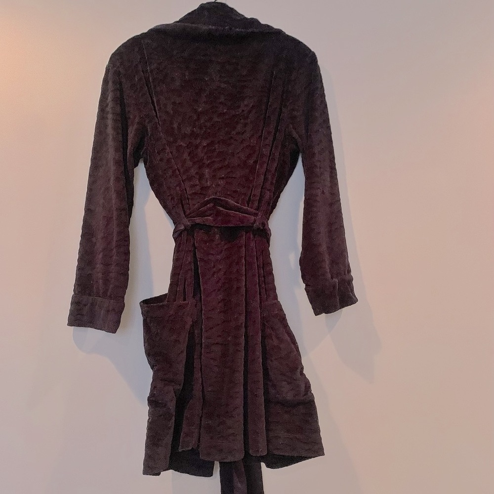 Plush Robe 🥰 - Picture 3 of 8